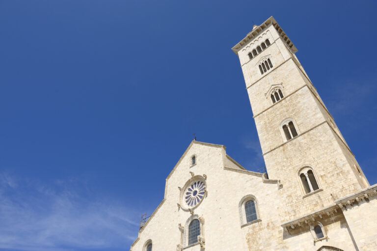 Trani, cattedrale sul mare